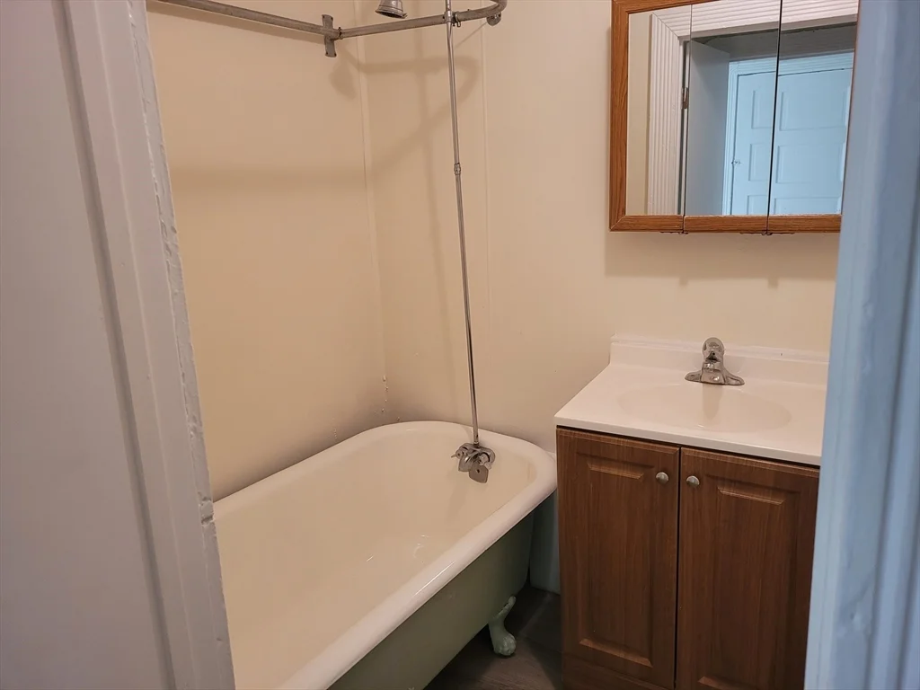 72 Sumner St, Revere