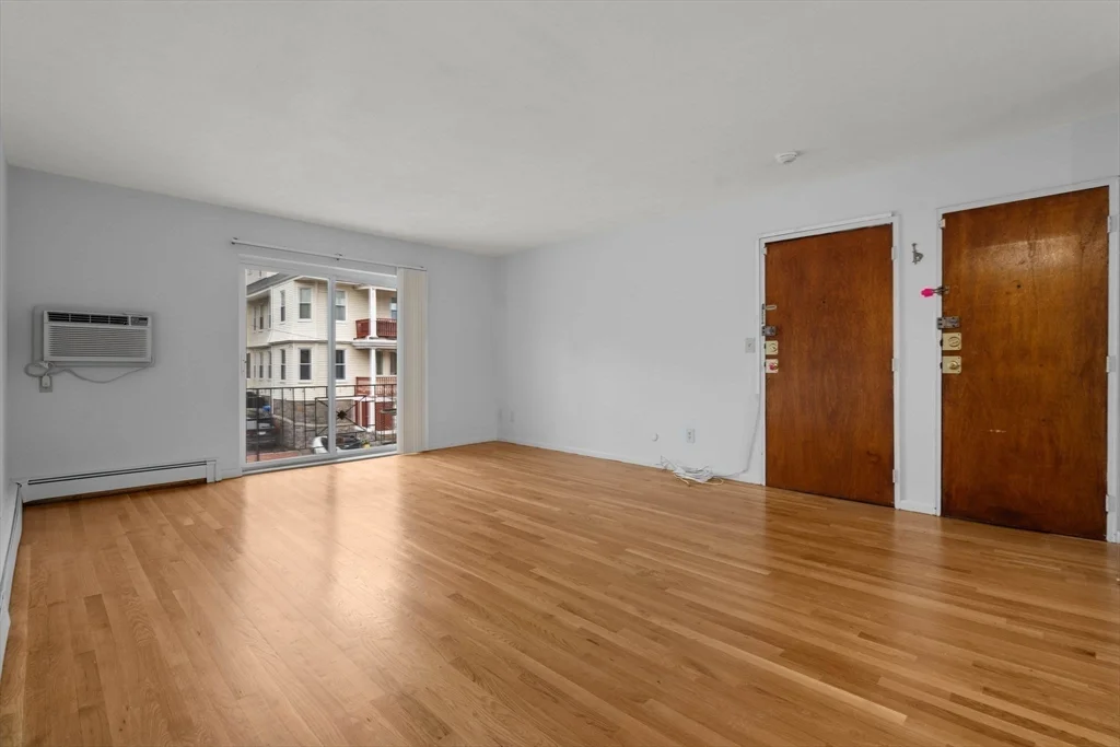 8 Robinwood Ave, Jamaica Plain