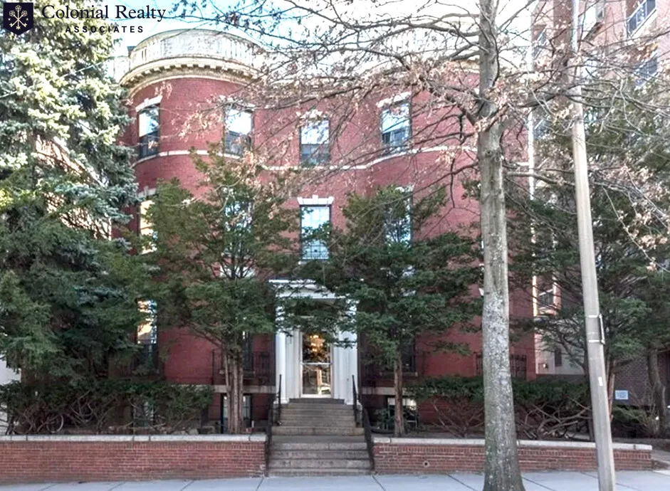 1253 Beacon St, Coolidge Corner