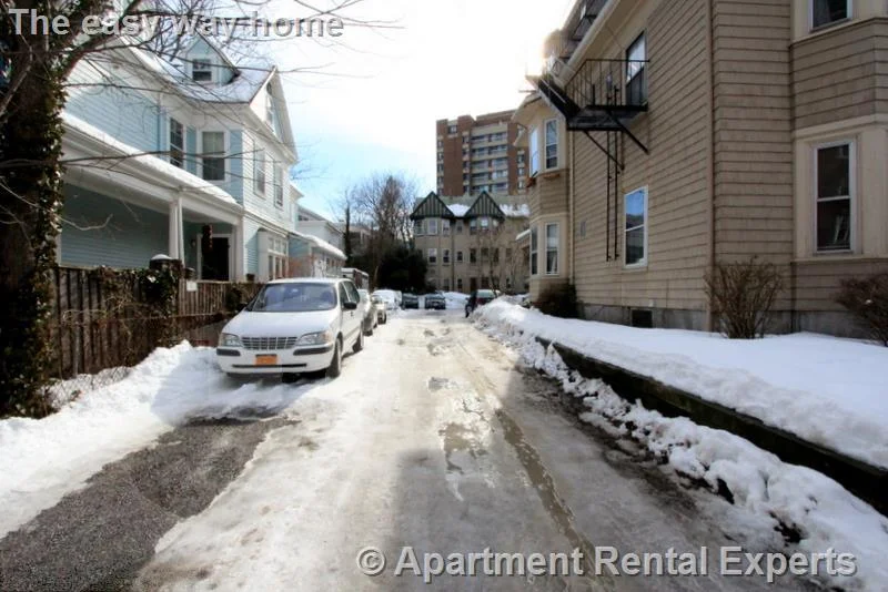 378 Harvard St, Harvard Square