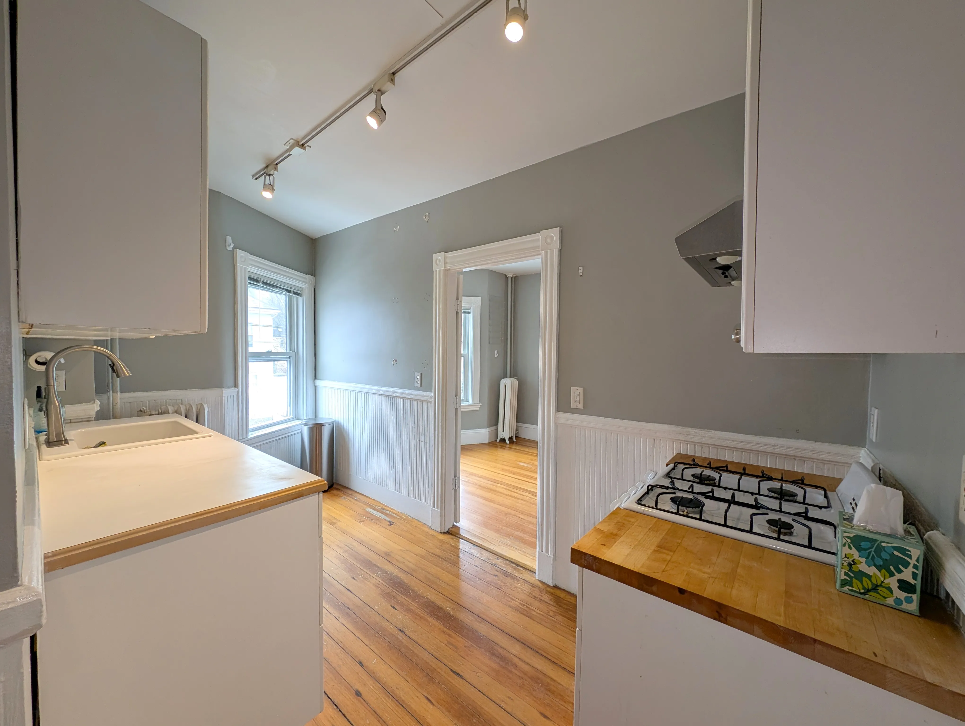 111 Woodstock St, West Somerville