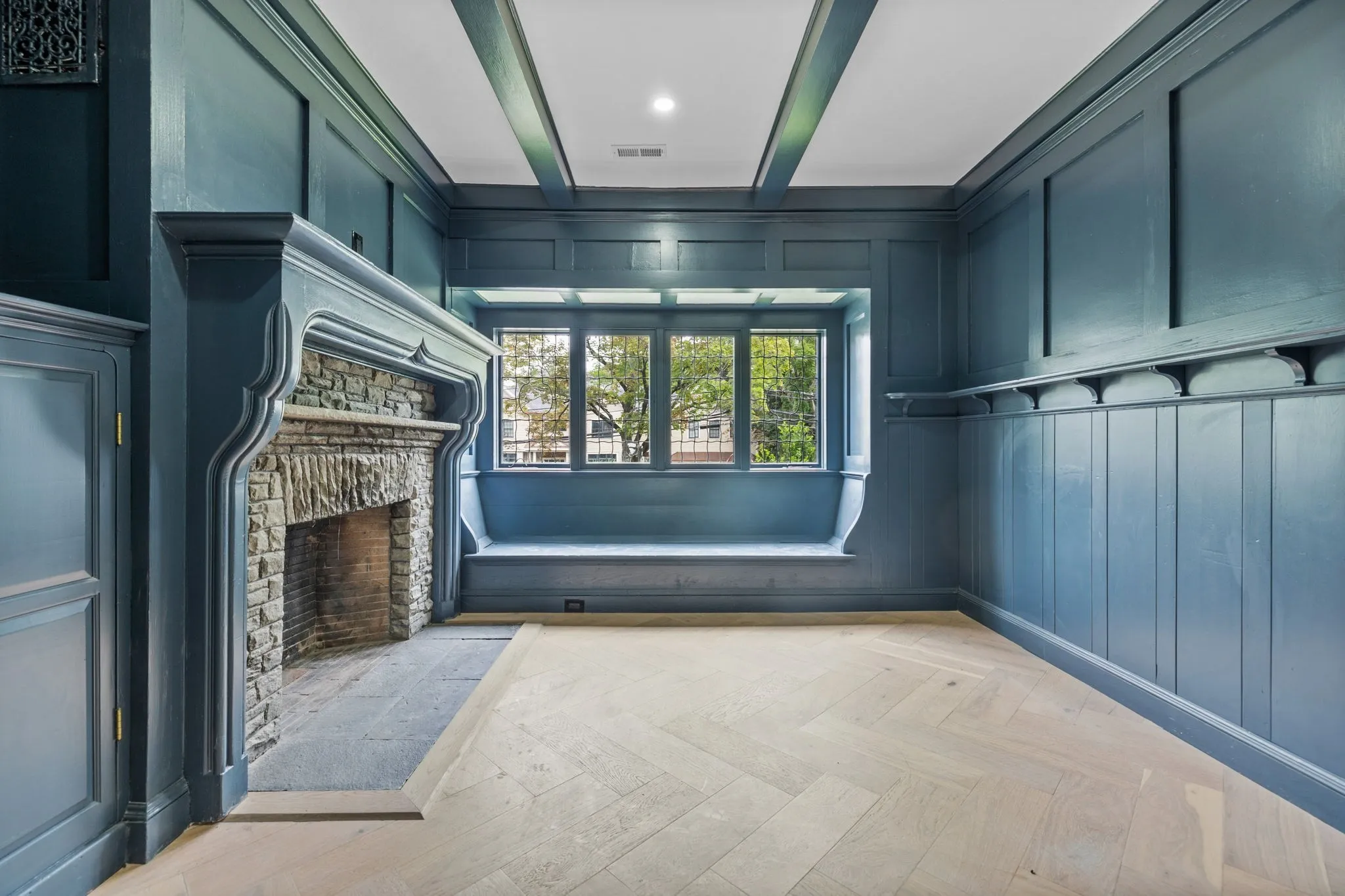 476 Heath St, Chestnut Hill