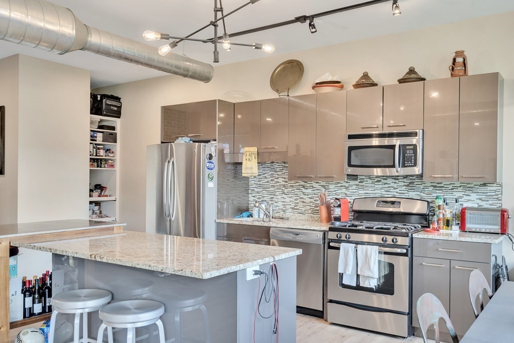 944 Dorchester, Dorchester