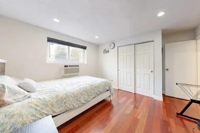 383 Langley Rd, Newton