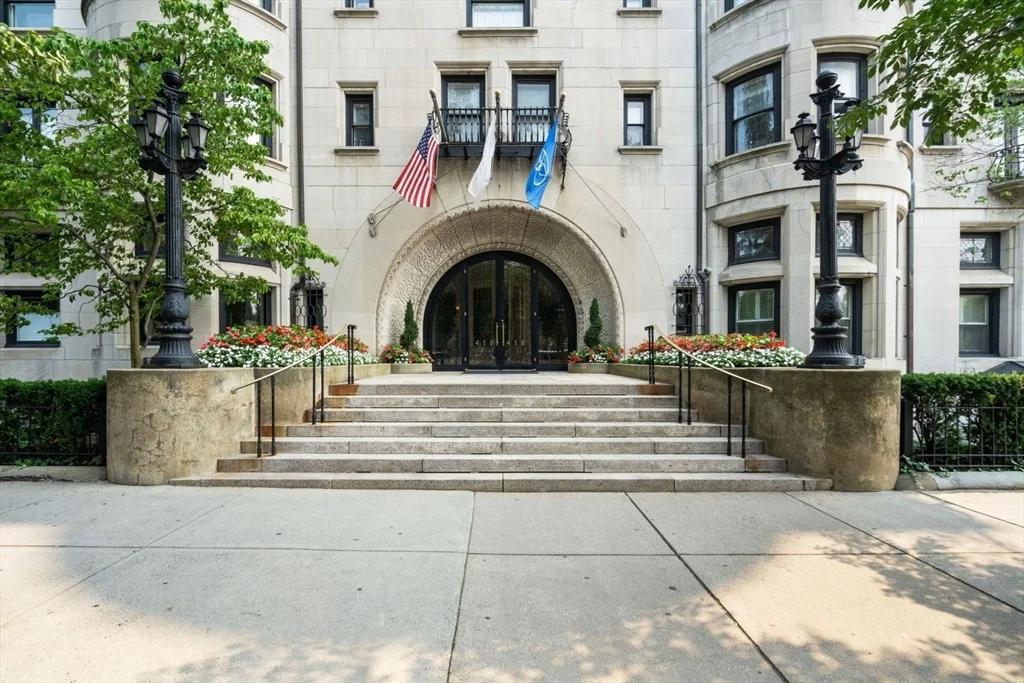 416 Commonwealth Ave, Back Bay