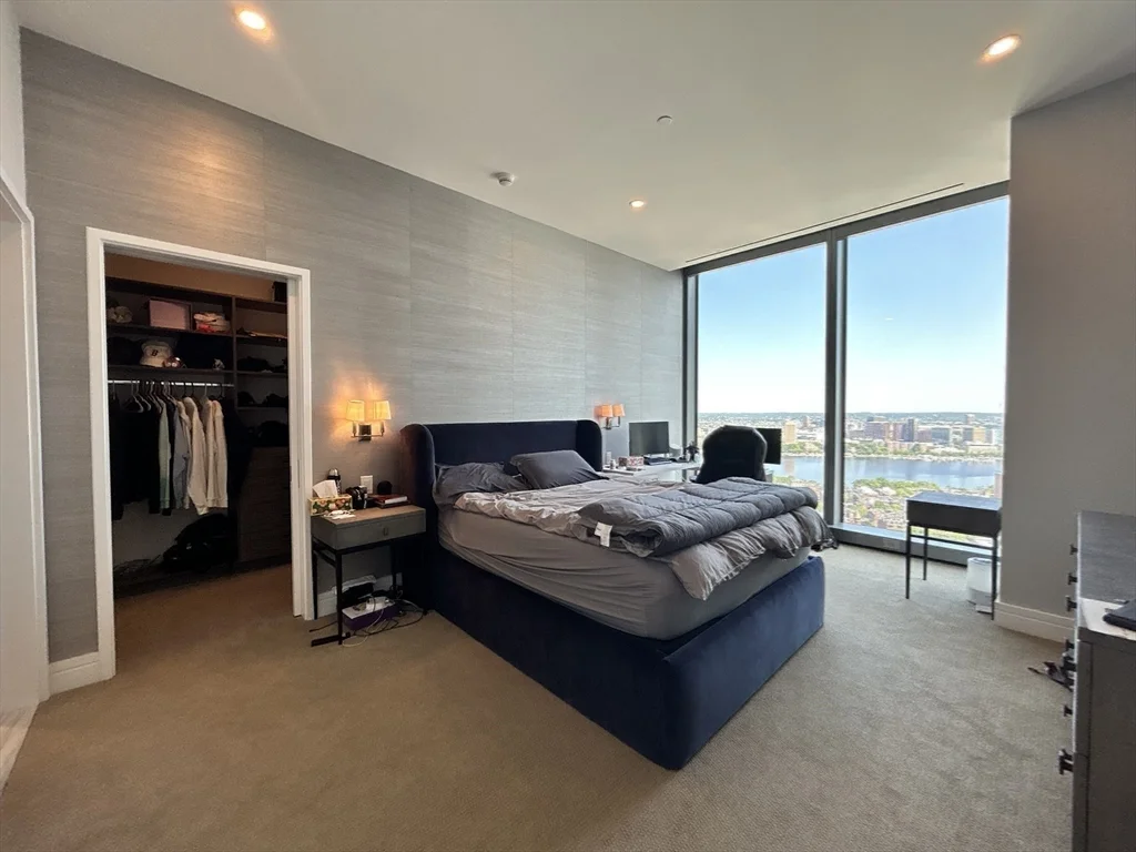 1 Dalton St, Back Bay