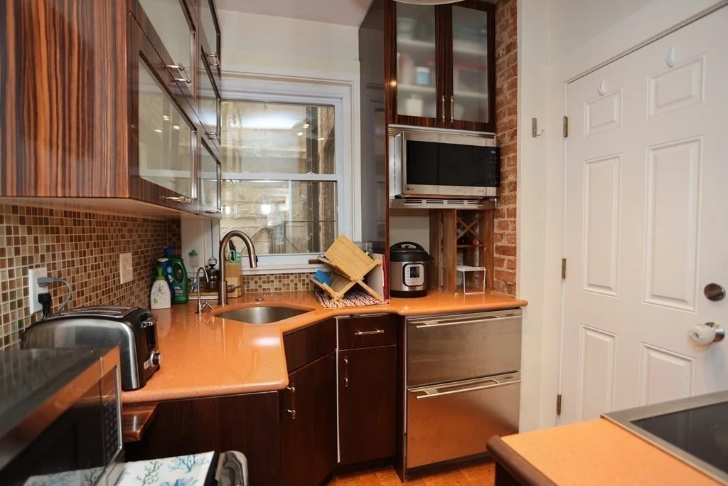 2 Arnold Cir, Mid Cambridge