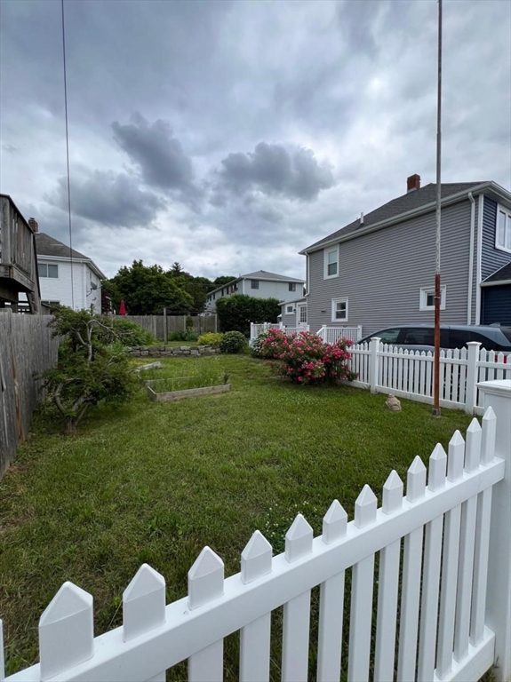 11 Babcock St, Houghs Neck