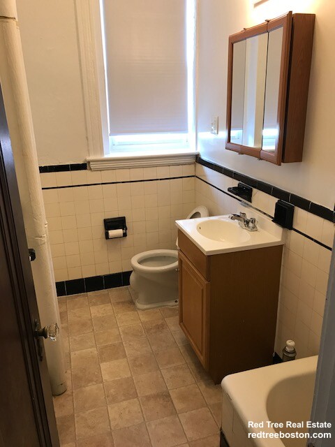 1800 Commonwealth Ave, Brighton