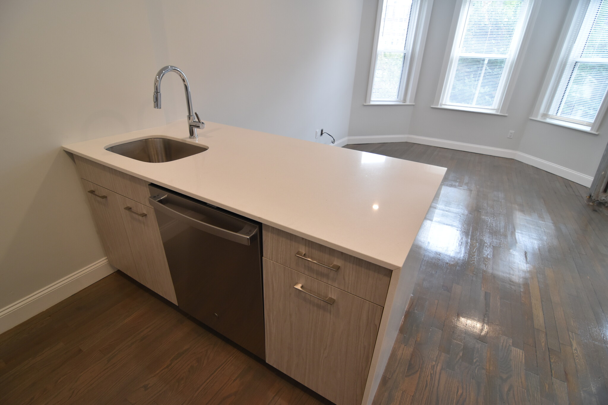 55 Queensberry St, Fenway