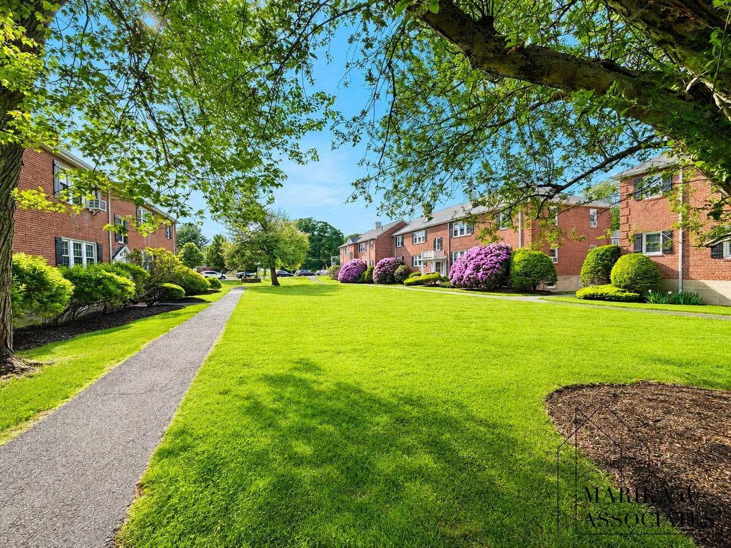 17 Hammond Pond Pkwa, Chestnut Hill