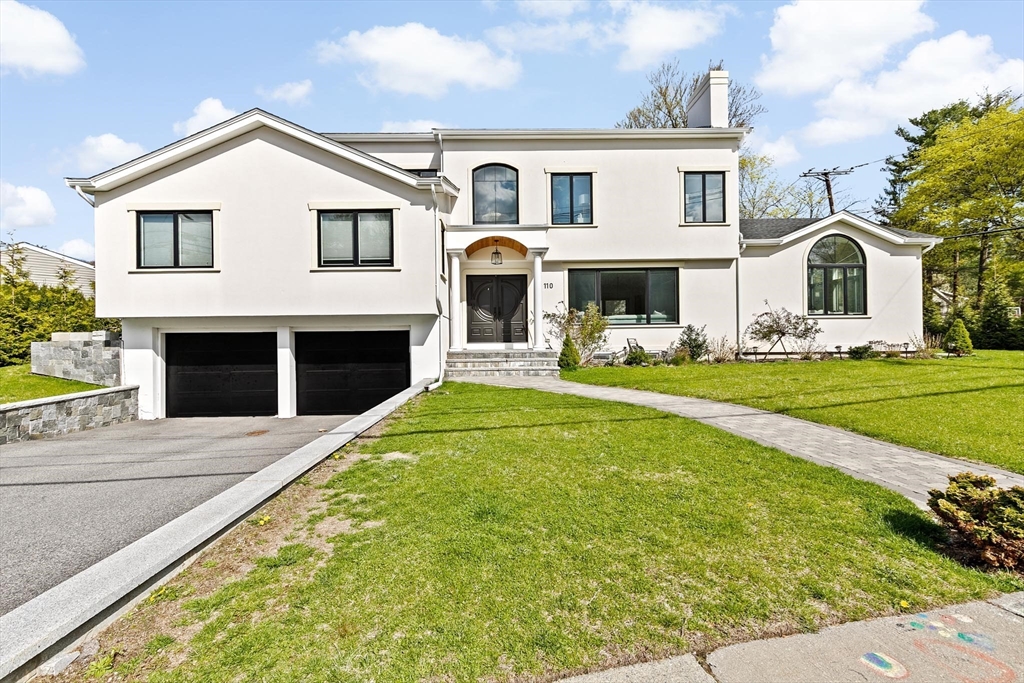 110 Redwood Rd, Newton