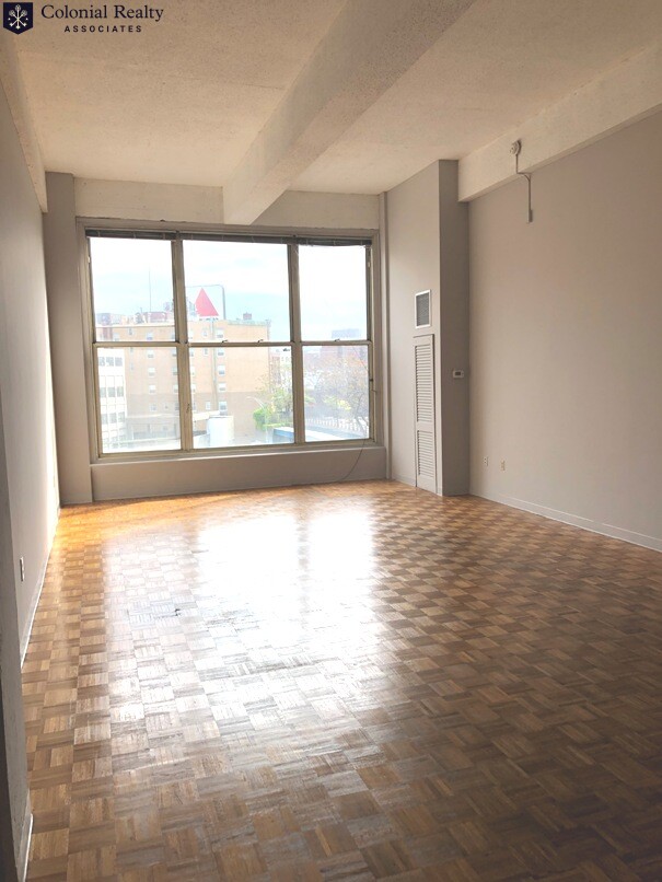 61 Brookline Ave, Fenway