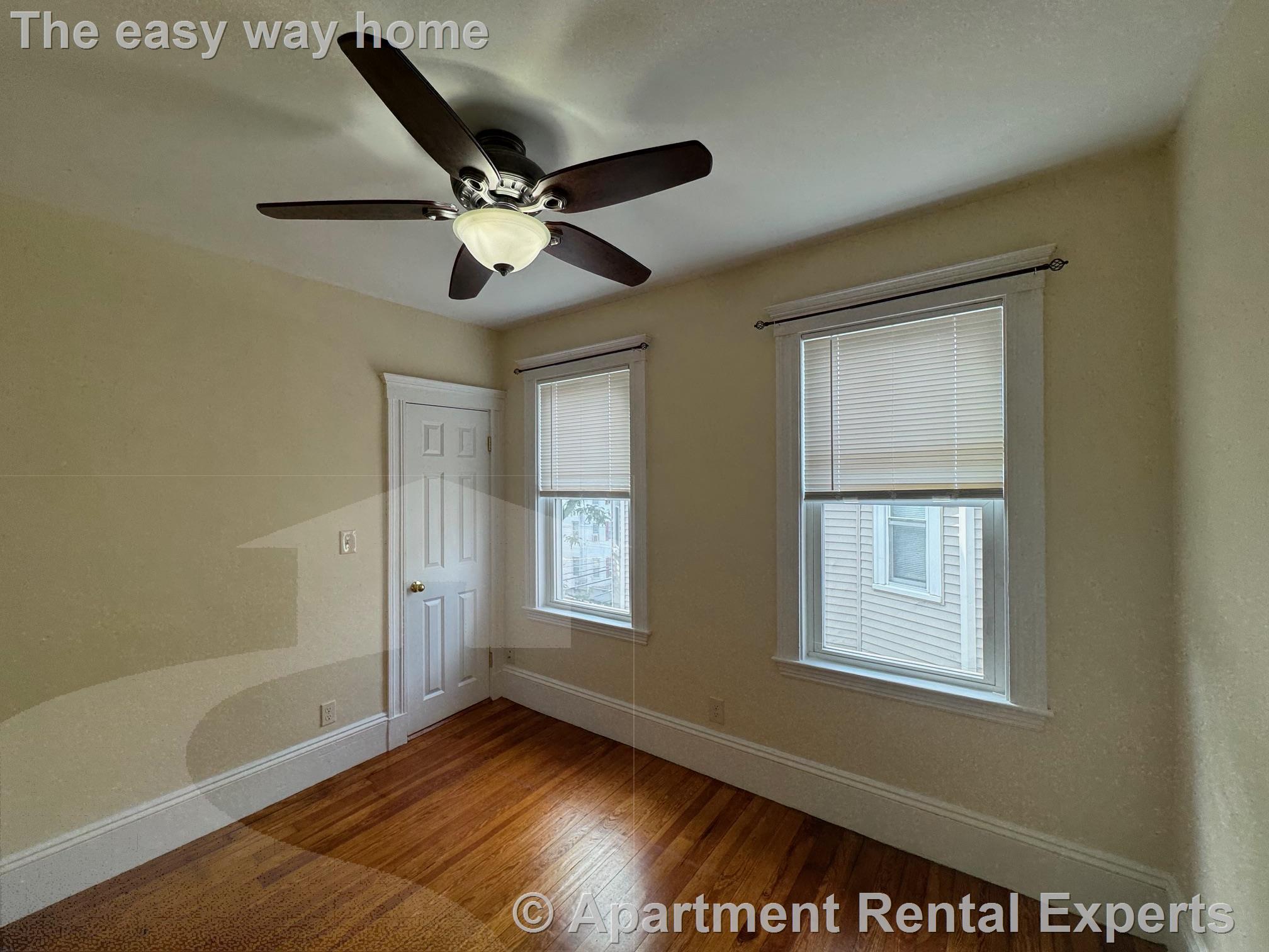 63 Conwell Ave, Tufts