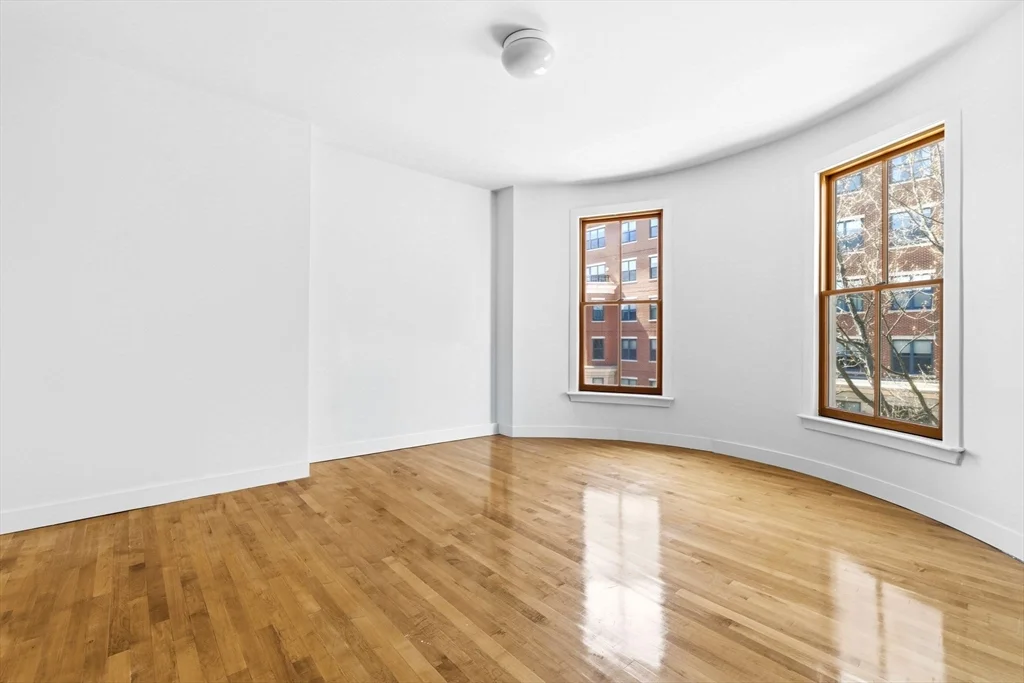 298 Columbus Ave, Back Bay