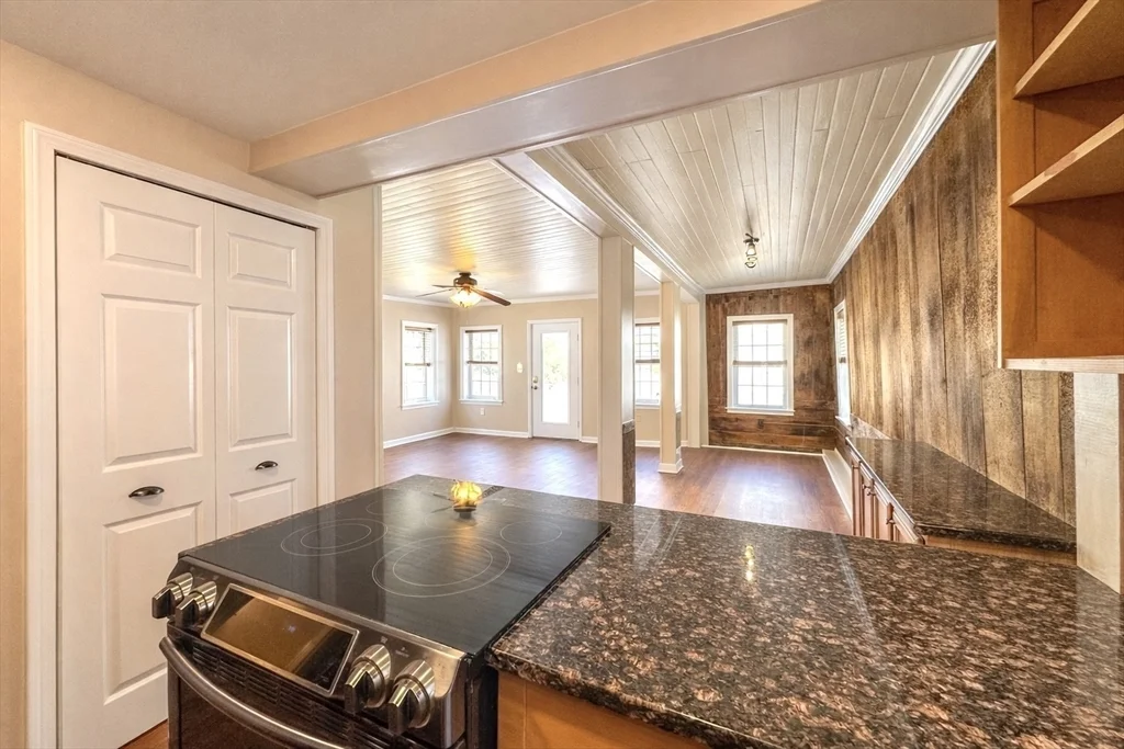 100 Water St, Newburyport