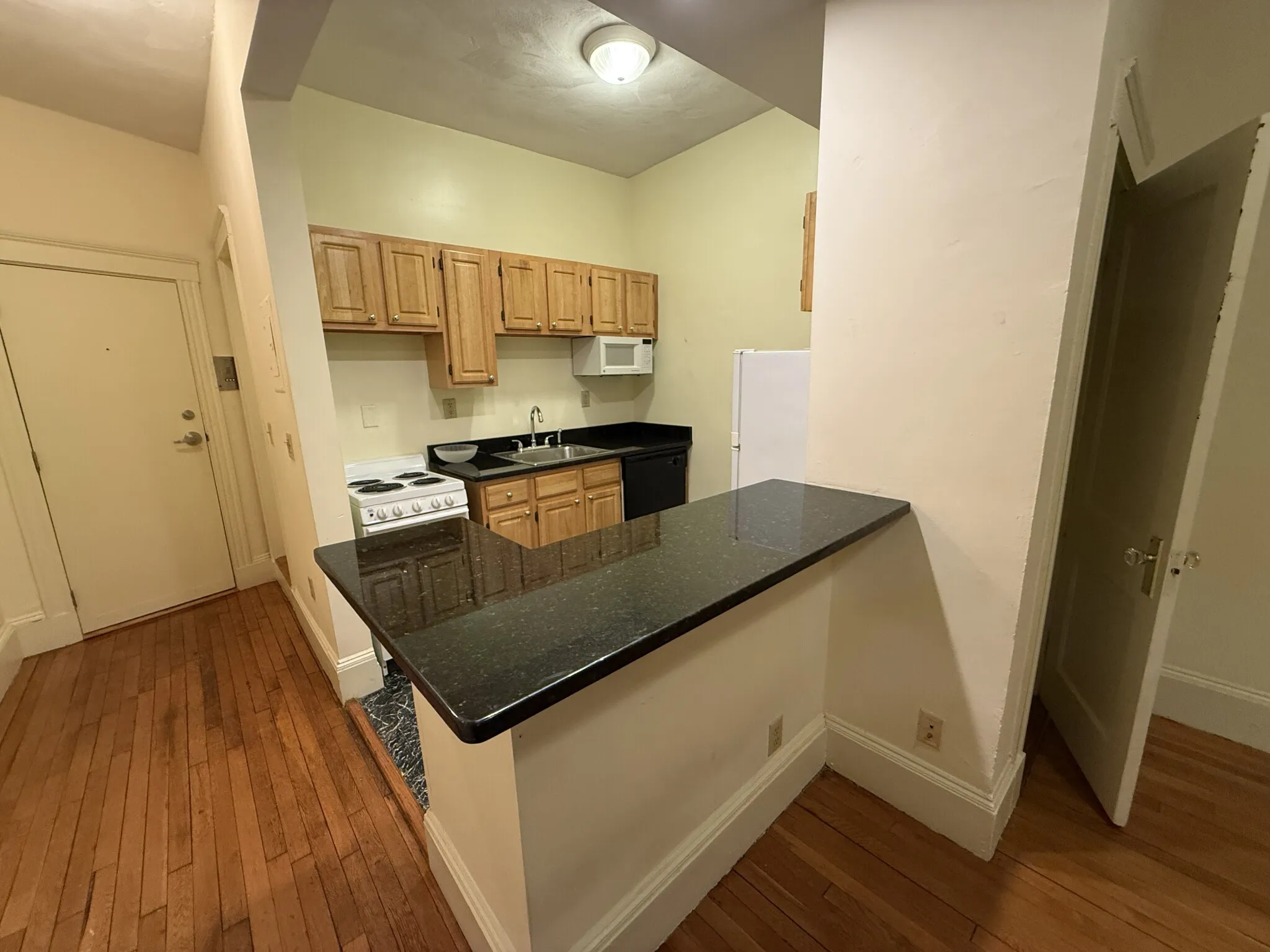 55 Queensberry St, Fenway