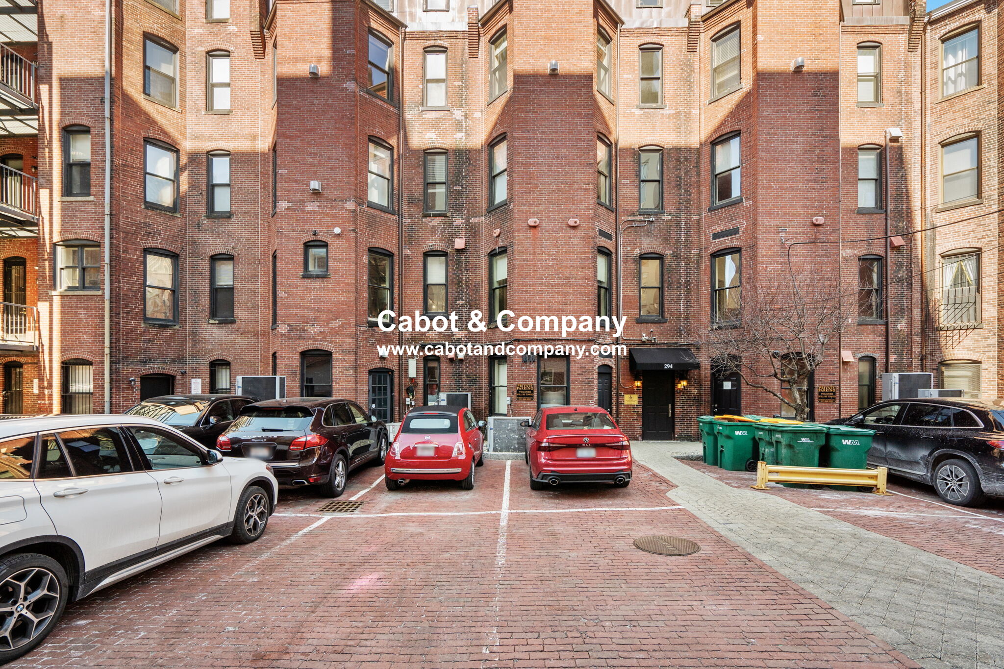 294 Newbury St, Back Bay