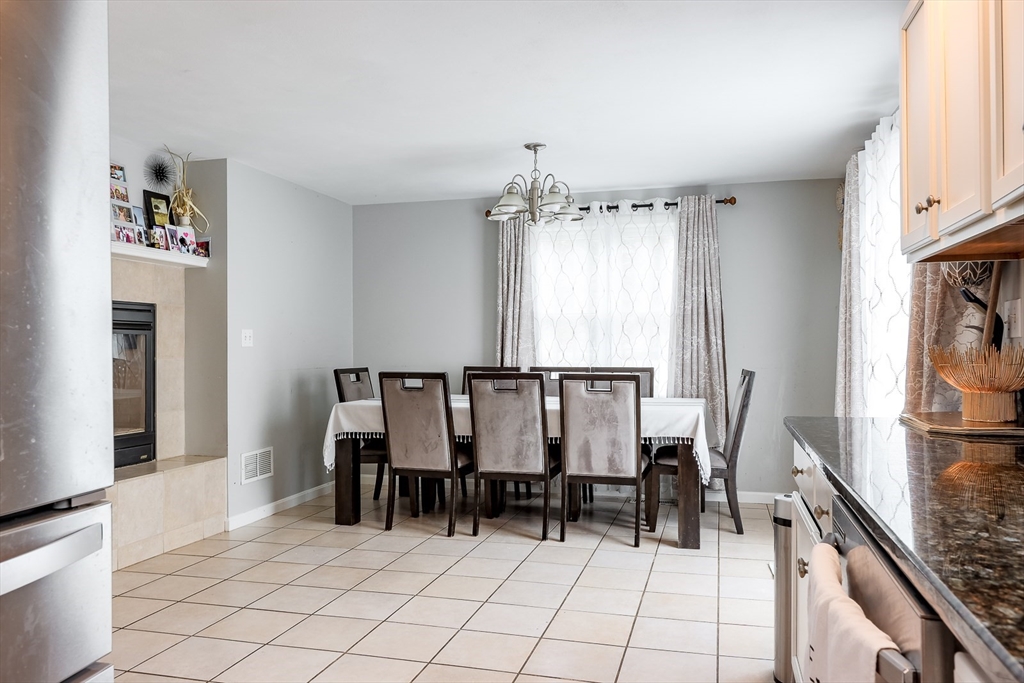 348 Osgood St, North Andover