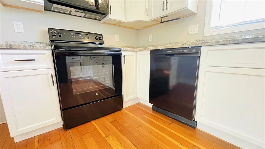 61 Hastings Rd, Southwick