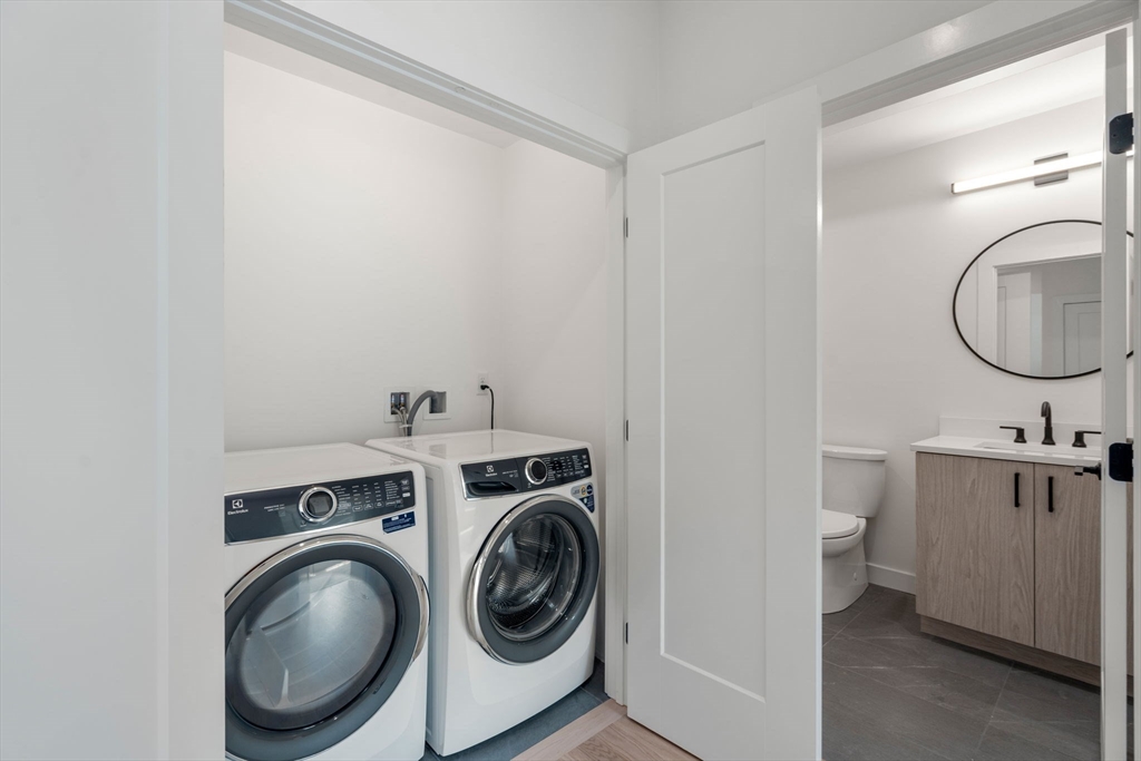 176 School St, Jamaica Plain