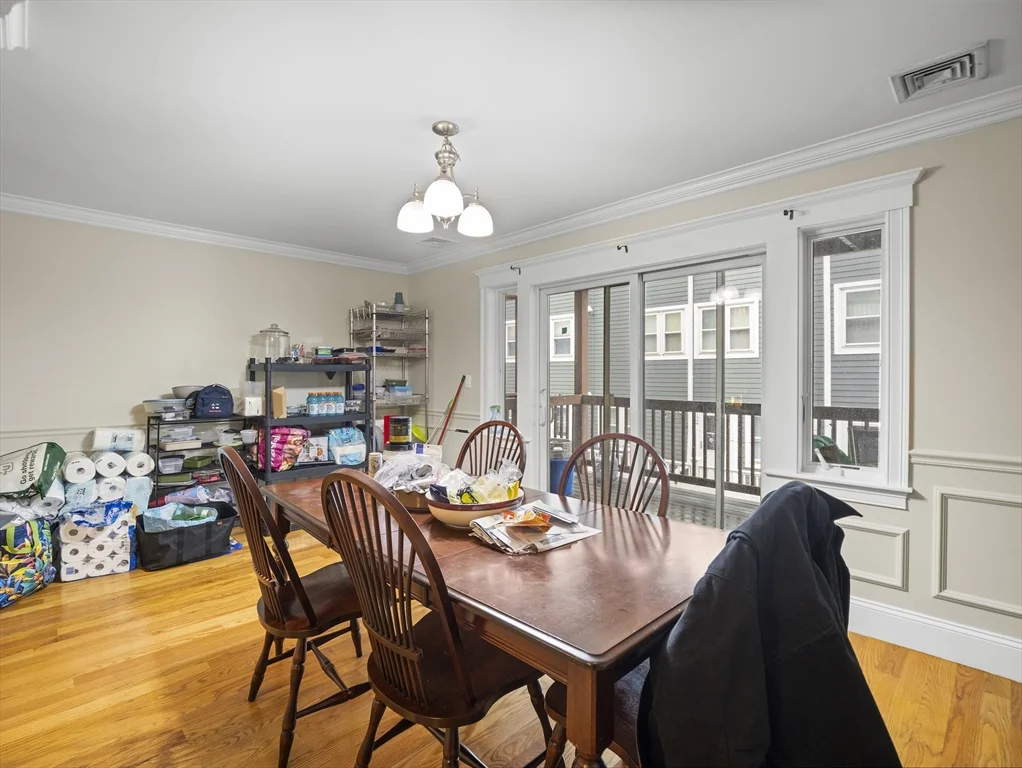 157 W 6th St, South Boston