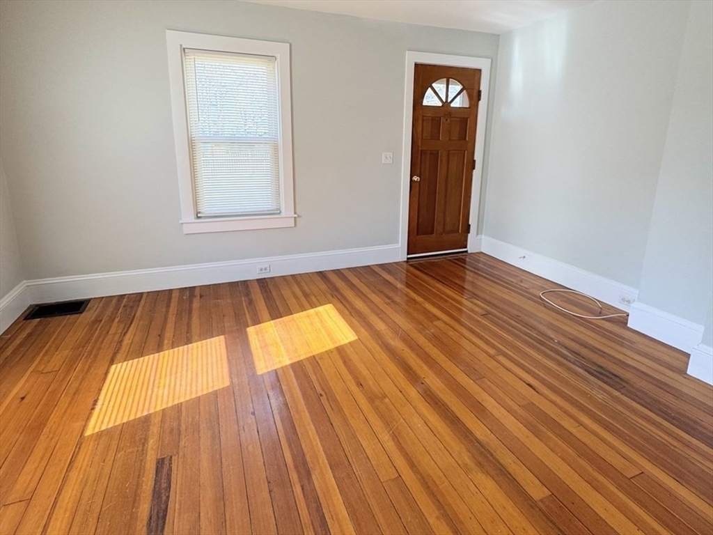 64 West St, Quincy