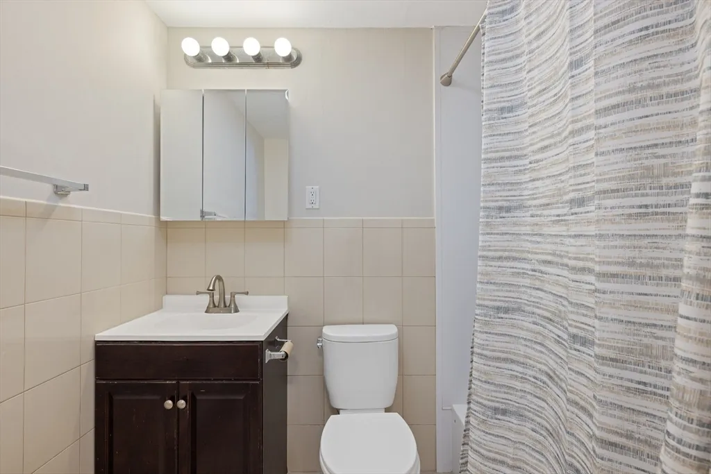 51 Lynde St, Melrose