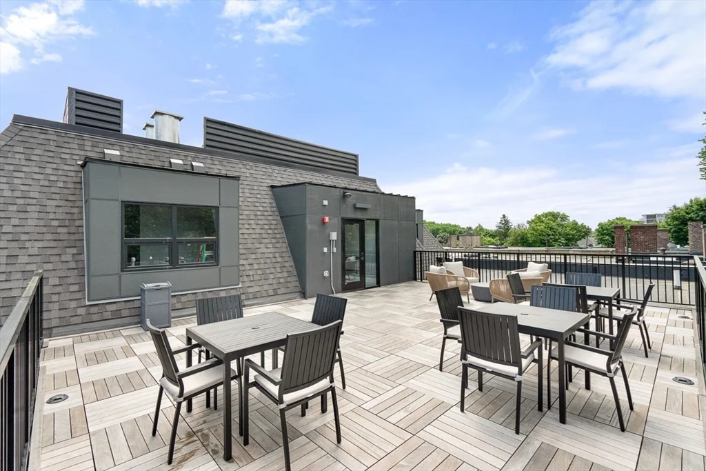 136 Babcock St, Coolidge Corner