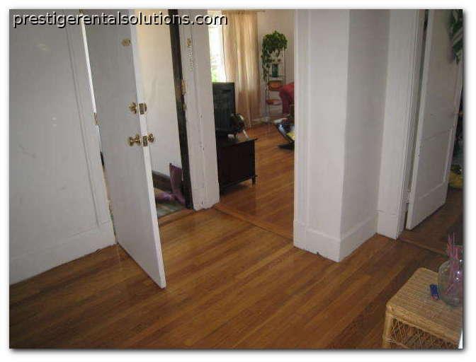 11 Breck Ave, Oak Square