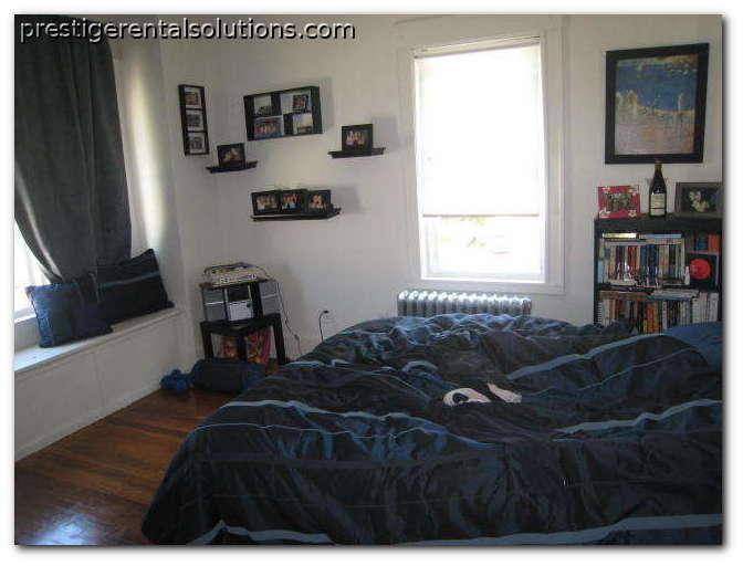 11 Breck Ave, Oak Square