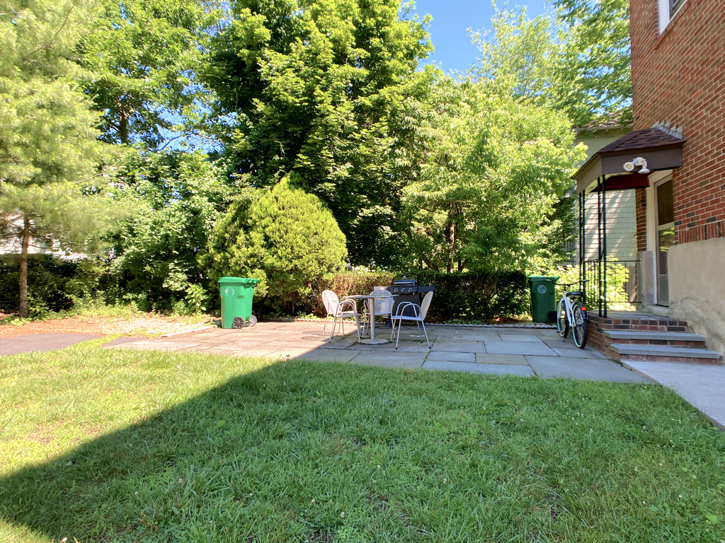 129 Oxford Rd, Newton Centre