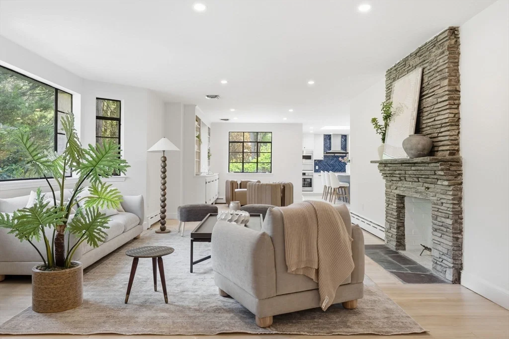 180 Eliot St, Chestnut Hill