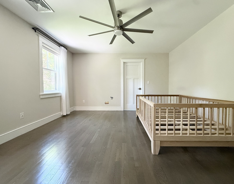 8 Briggs Rd, Lexington