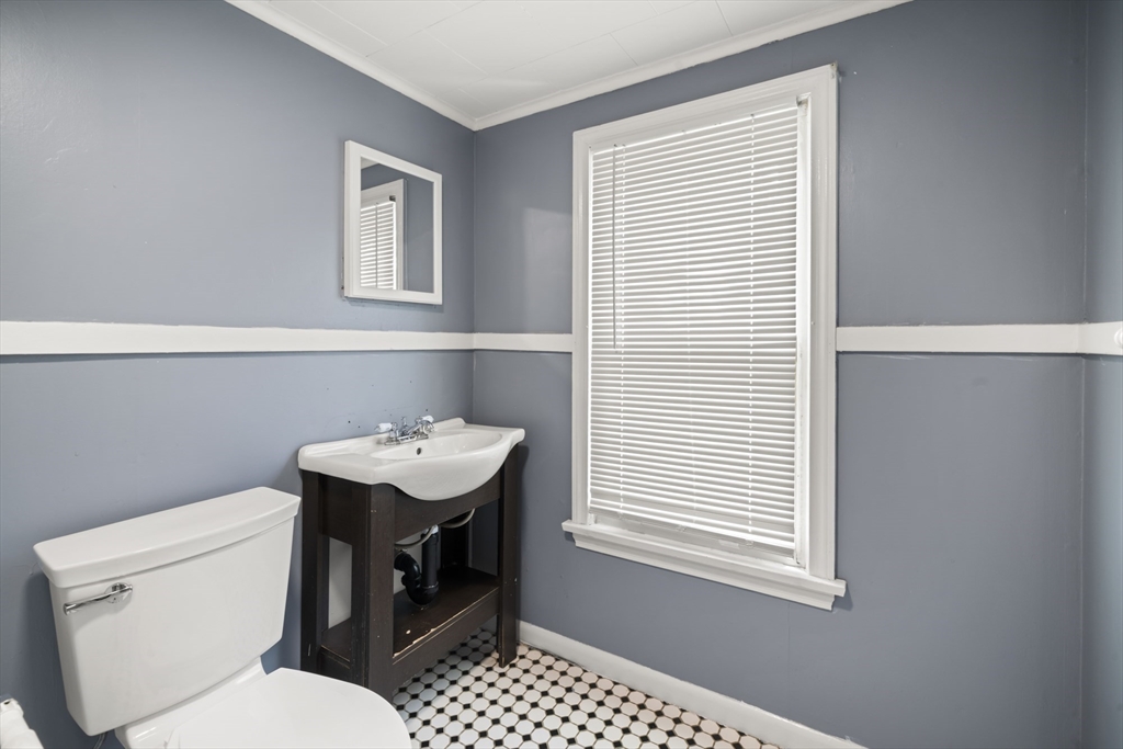 216 Dwight Rd, Springfield