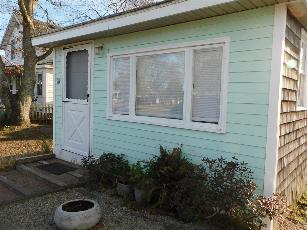 16 Thirteenth St, Wareham