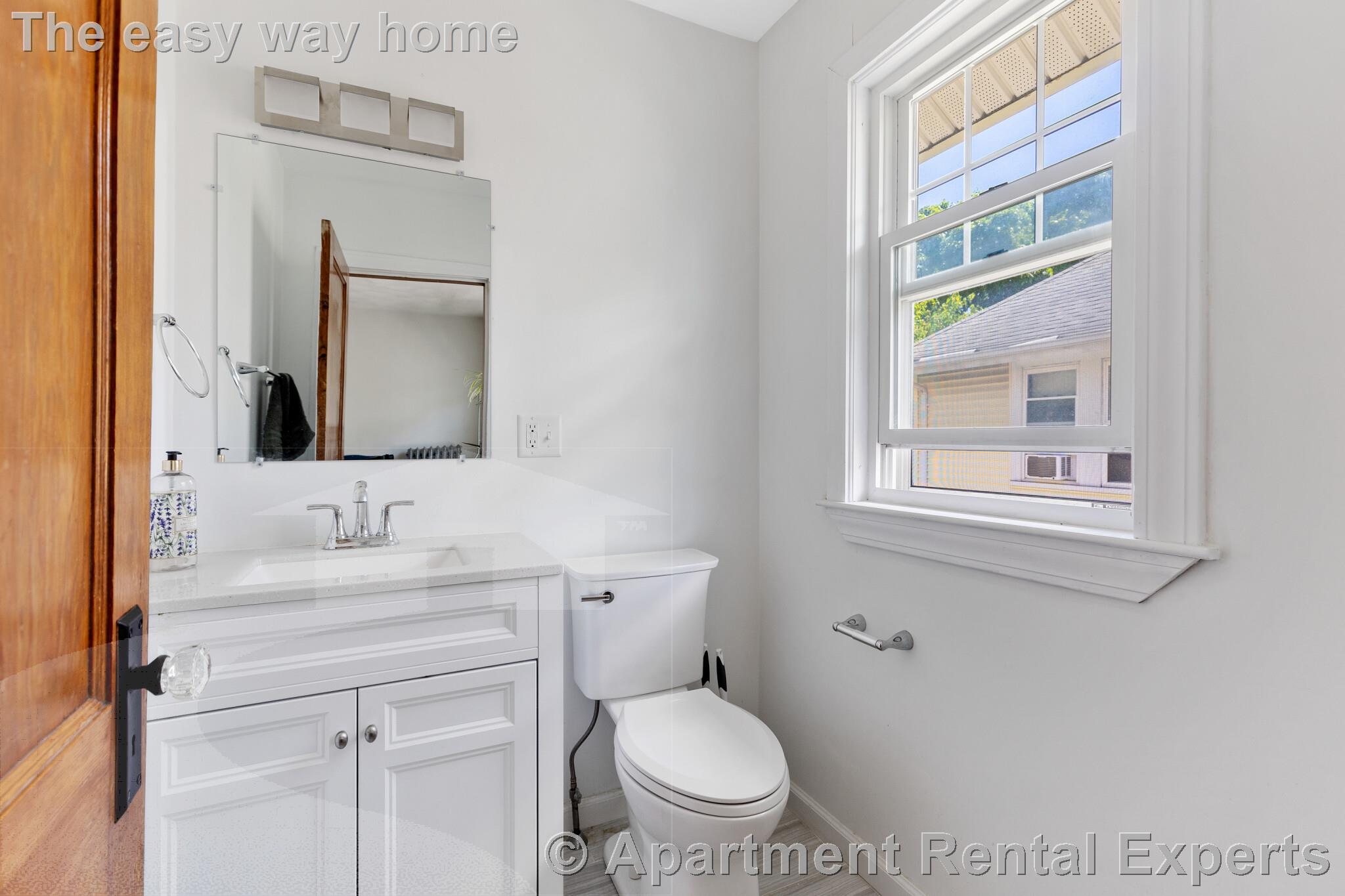 27 Murray Hill Rd, Davis Square