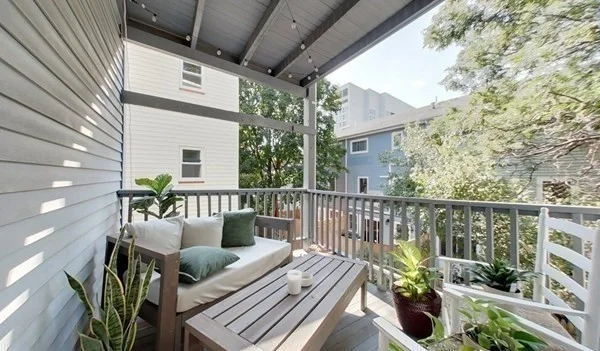 8 Speridakis Ter, Cambridgeport