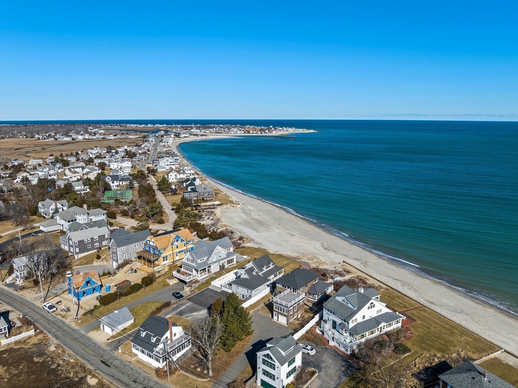 61 Gurnet Rd, Duxbury