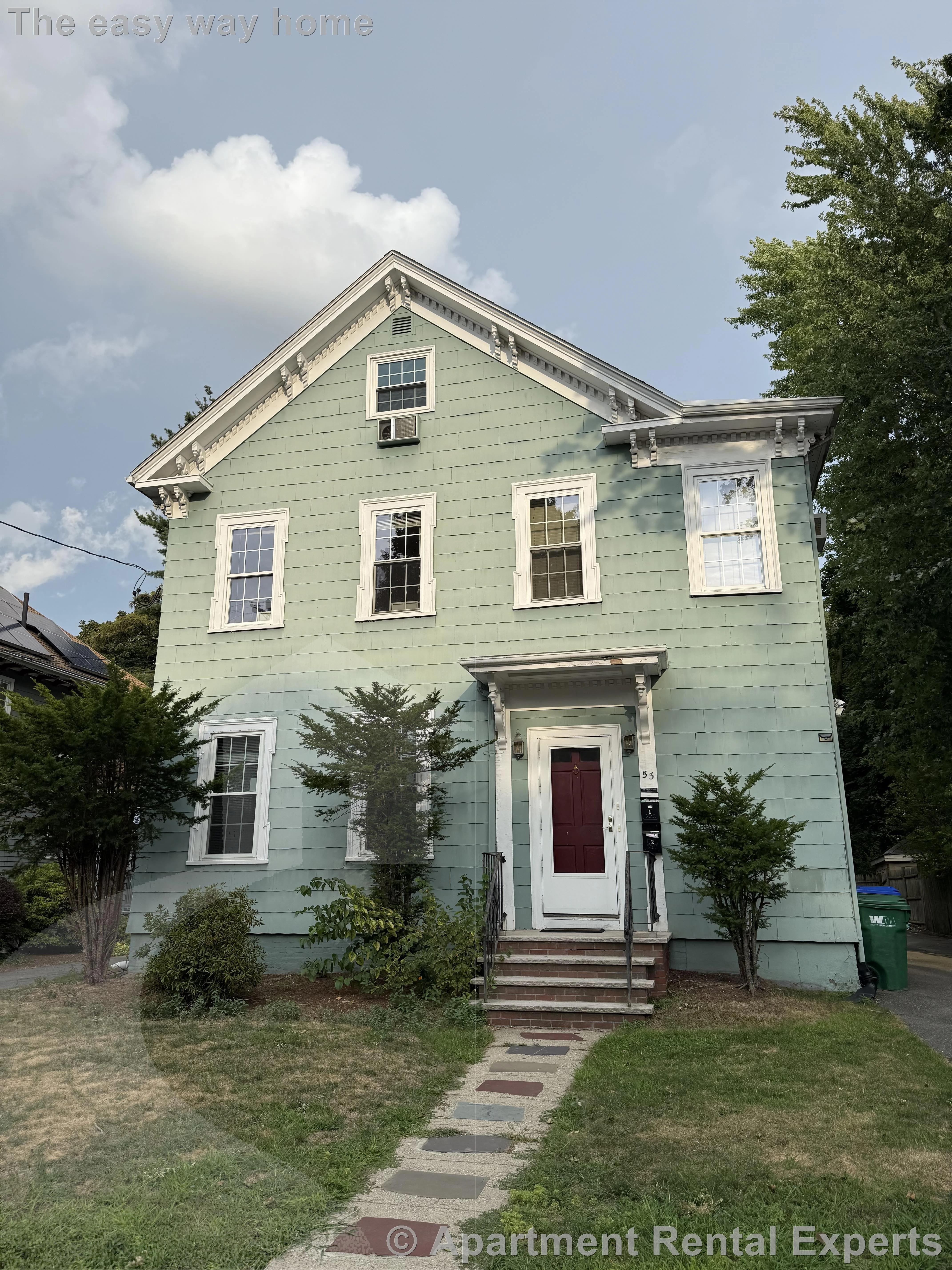 53 Oakland St, Medford Square