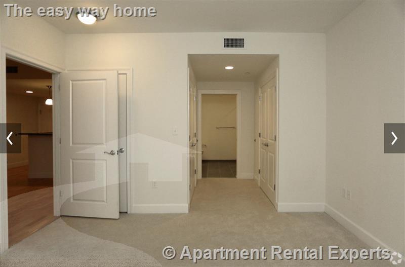 7 Cameron Ave, Davis Square