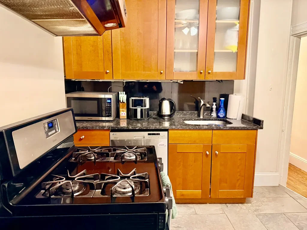 49 Saint Germain St, Back Bay