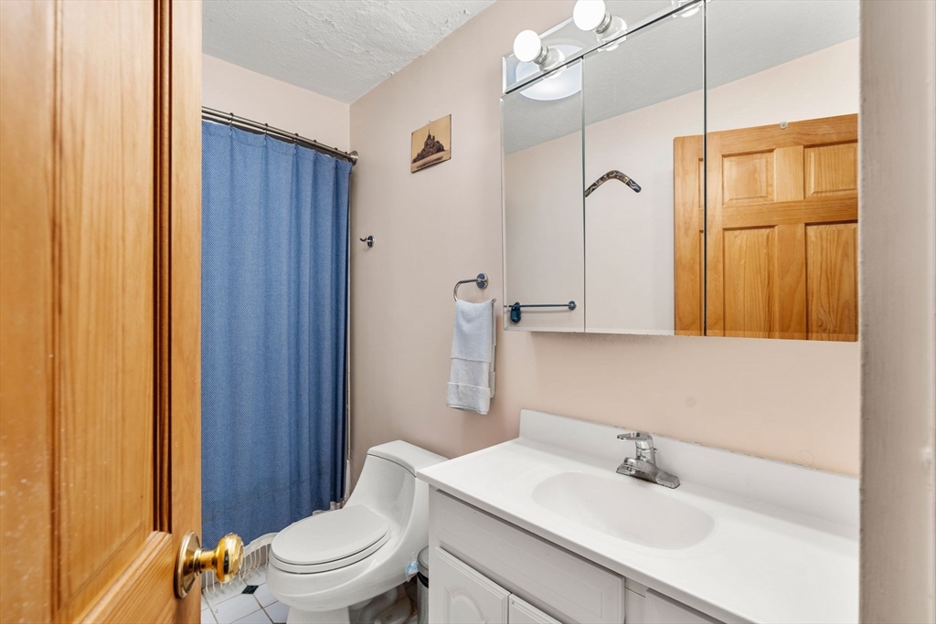 33 Pond Ave, Brookline