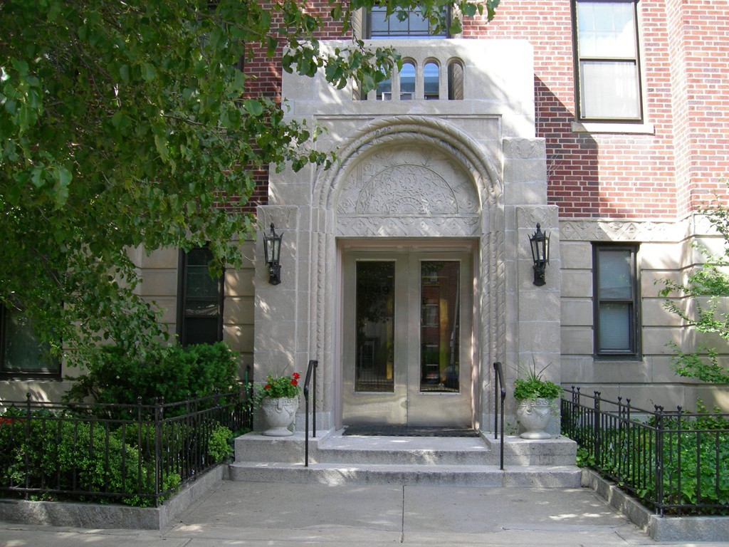 1949 Commonwealth Ave, Brighton