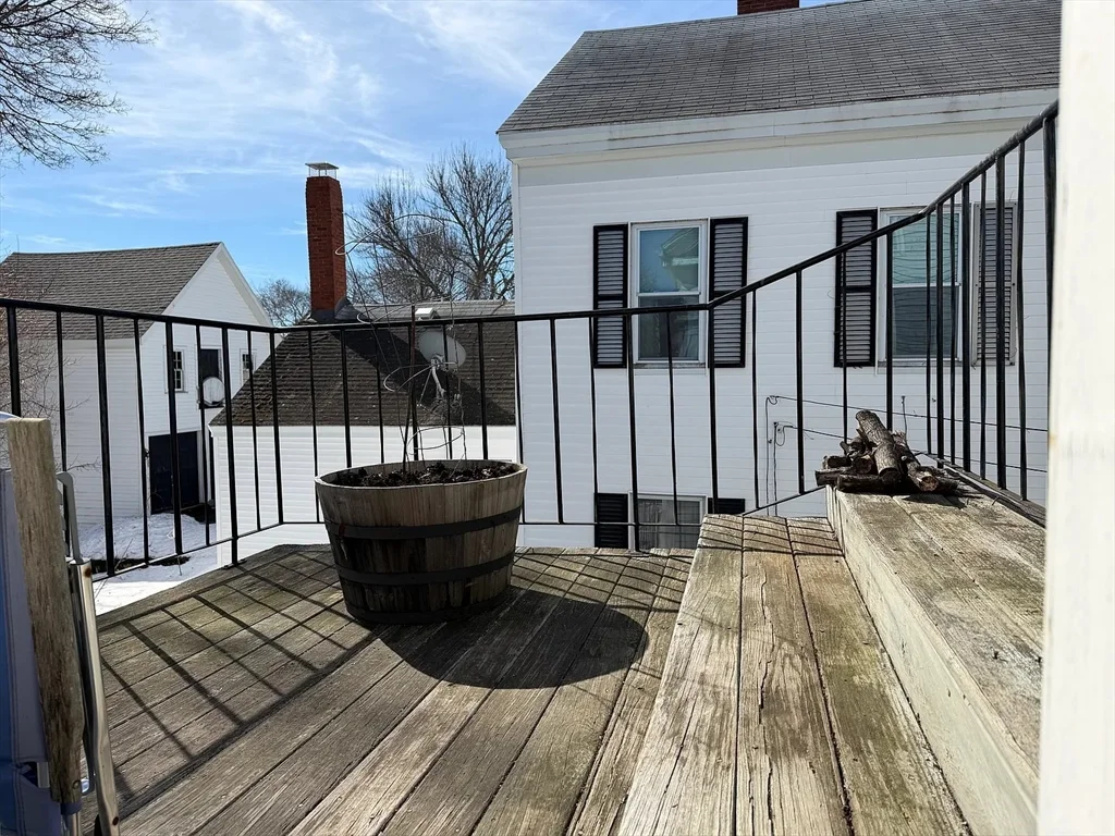 9 Charles St, Newburyport