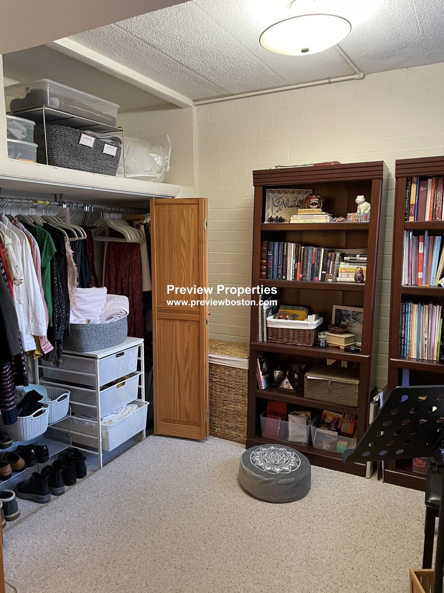 12 Commonwealth Ct, Brighton