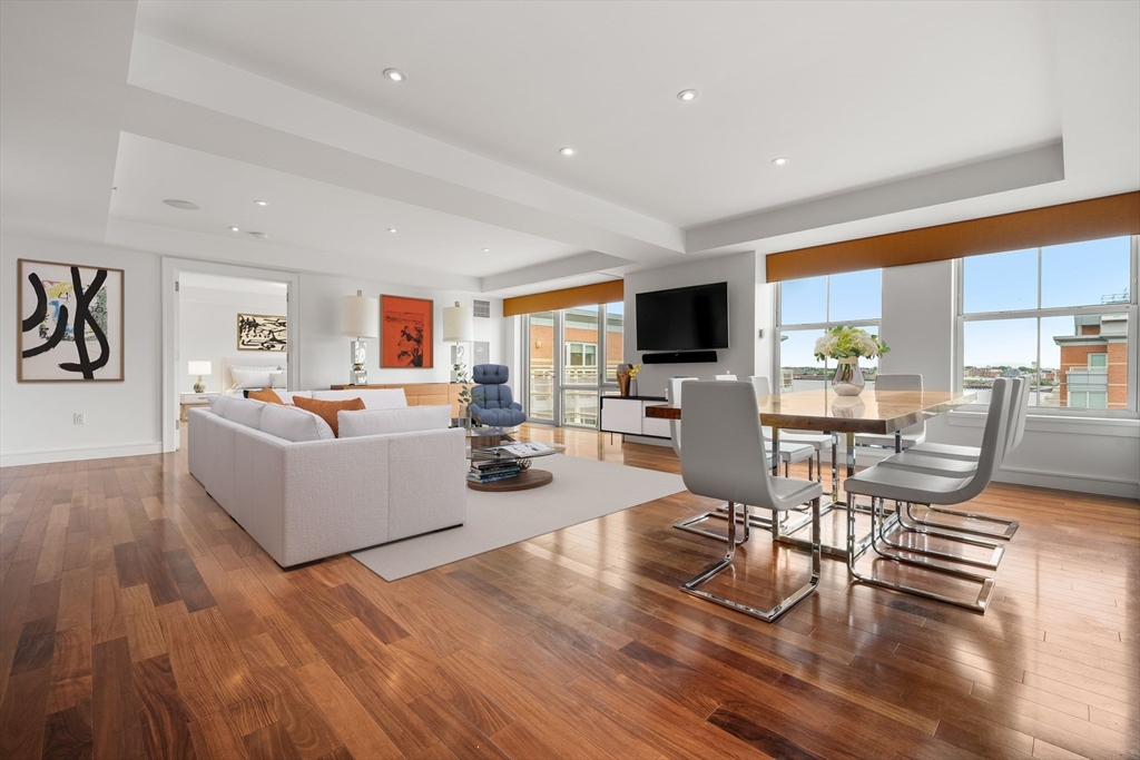 2 Battery Wharf, North End