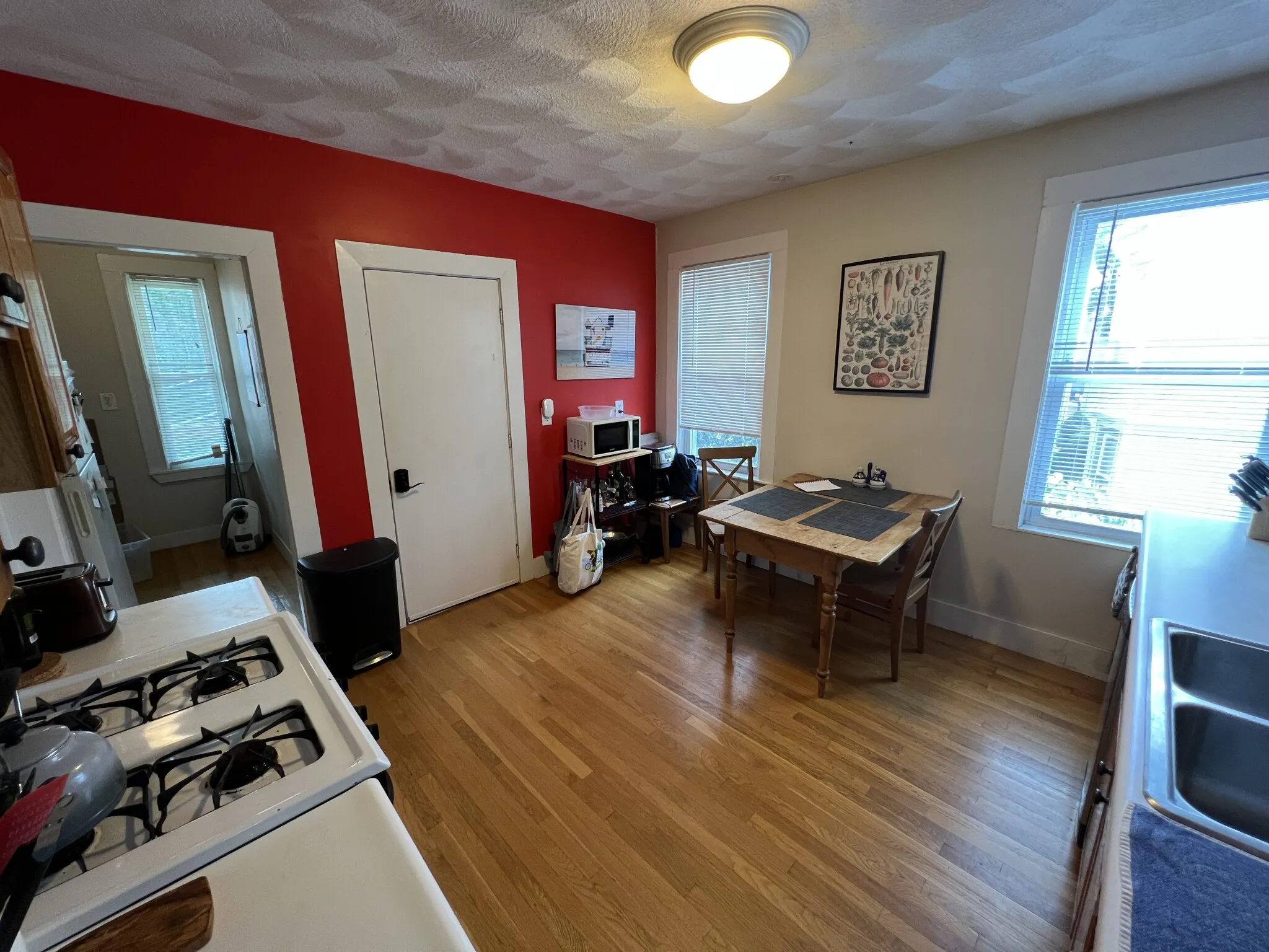 24 Ellington Rd, Powder House Square