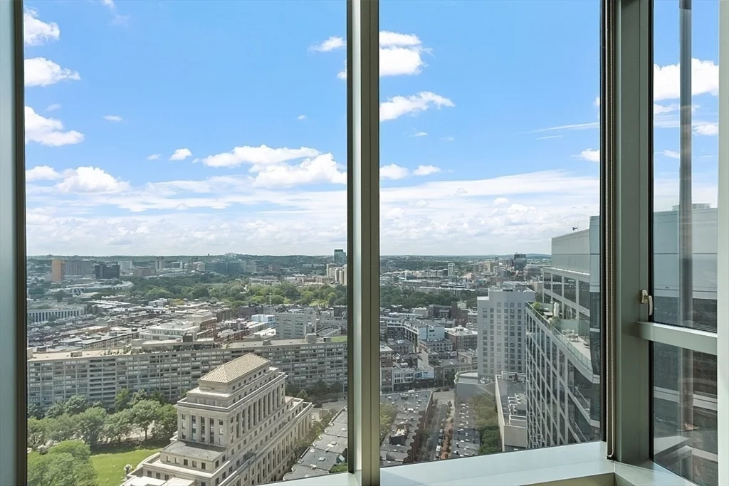 1 Dalton St, Back Bay