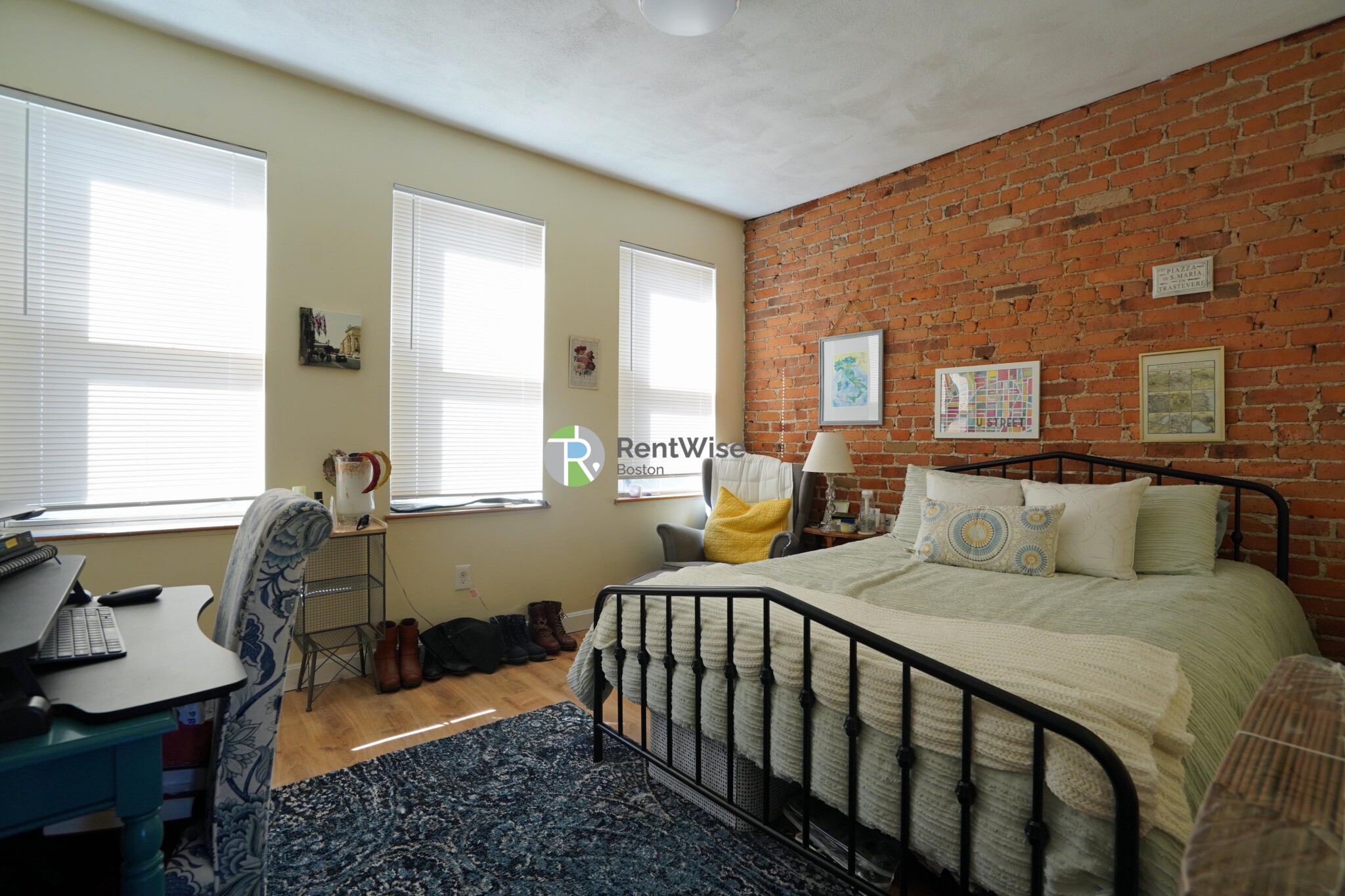 14 Lorraine Ter, Allston